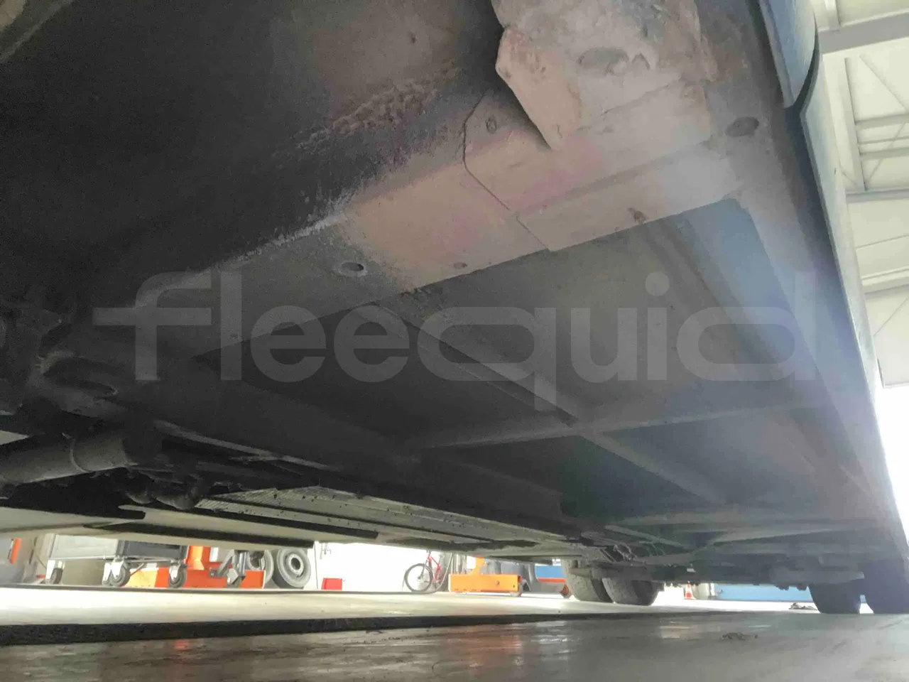 Mercedes-Benz Citaro O 530 LE - Euro 6 - 220 kW - 12.170 mt - central undercarriage photo