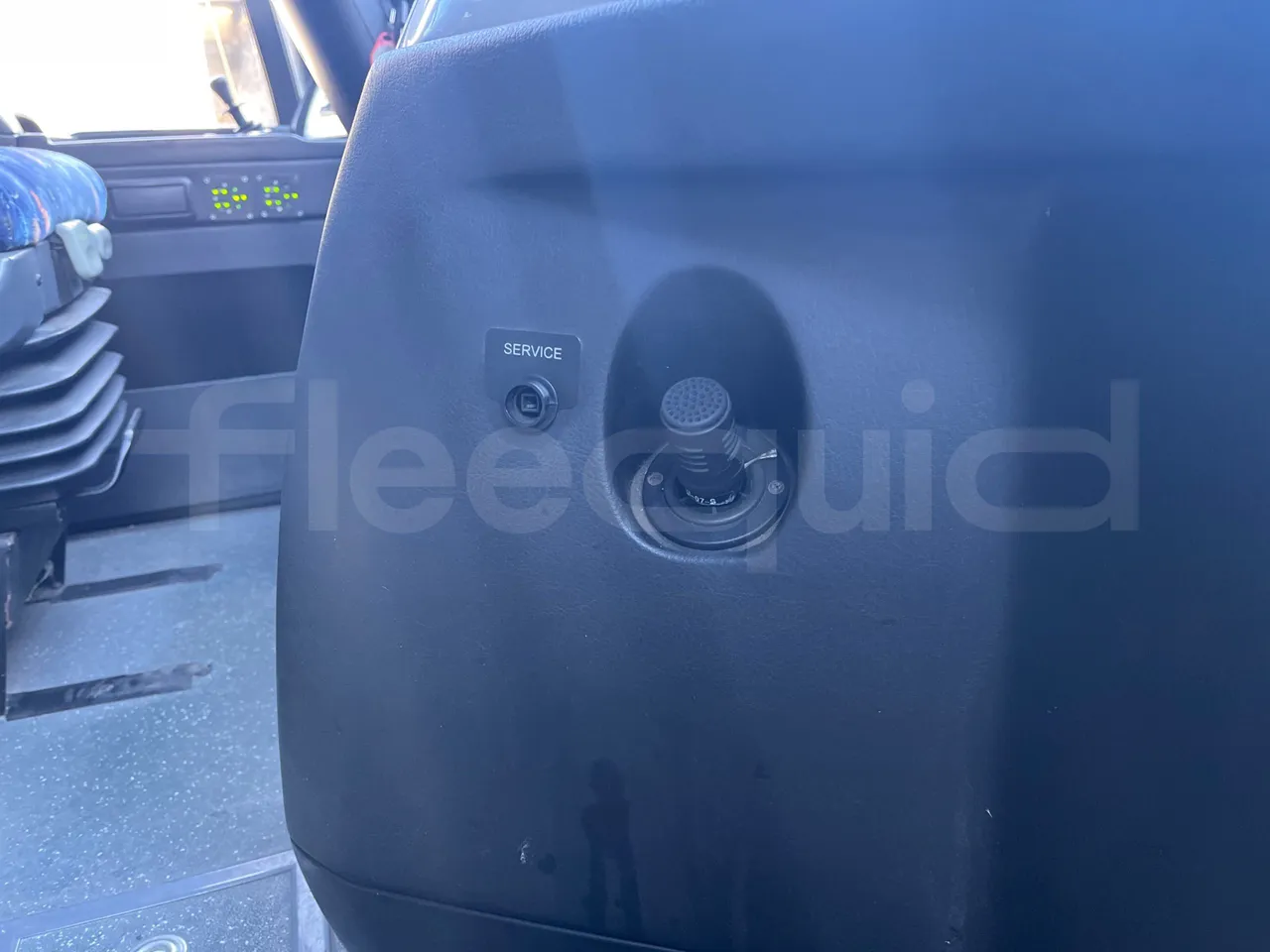 Temsa Safari RD R A T-I53 - Euro 5 - 266 kw - 12.200 mt - hostes microphone accessories photo