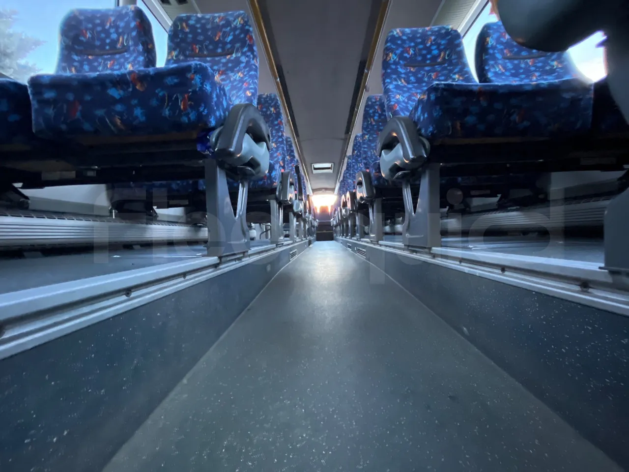 Temsa Safari RD R A T-I53 - Euro 5 - 266 kw - 12.200 mt - seat brackets photo