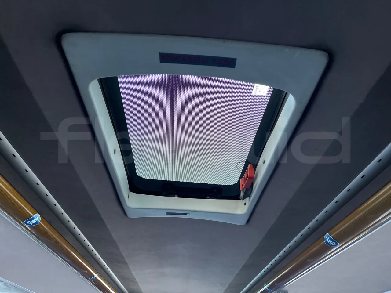 Temsa Safari RD R A T-I53 - Euro 5 - 266 kw - 12.200 mt - roof hatch 1