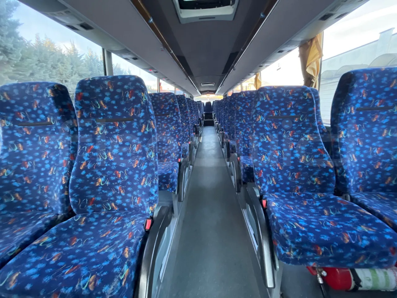 Temsa Safari RD R A T-I53 - Euro 5 - 266 kw - 12.200 mt - reverse view middle aisle