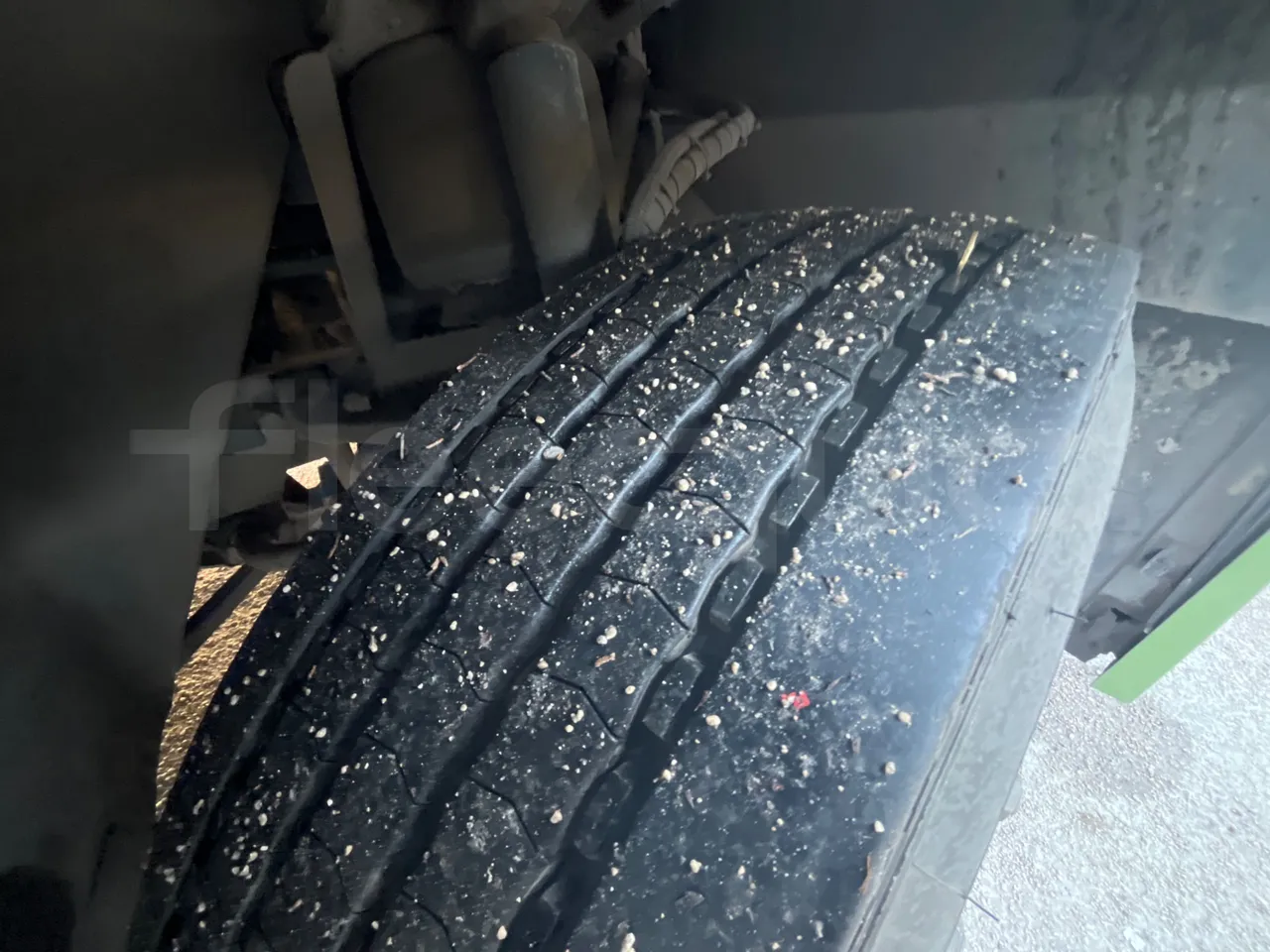 Temsa Safari RD R A T-I53 - Euro 5 - 266 kw - 12.200 mt - tread condition second axle tires left