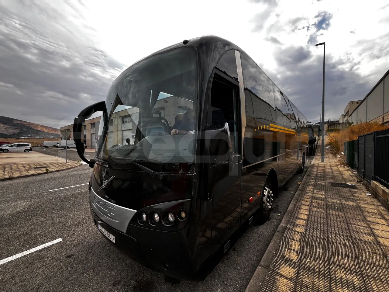 Volvo B12B B12B - EUR4 - 309kW -12.975m - 3/4 front left