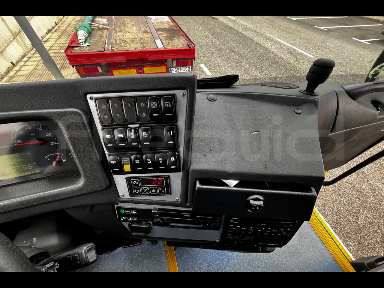 Volvo B12B B12B - EUR4 - 309kW -12.975m - buttons panels on
