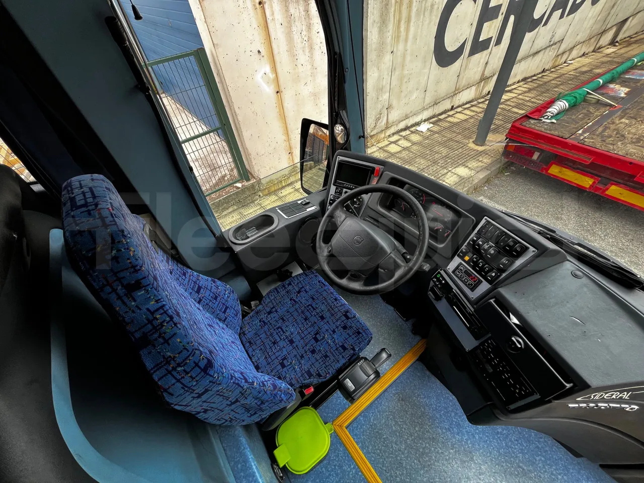 Volvo B12B B12B - EUR4 - 309kW -12.975m - driver's seat photo