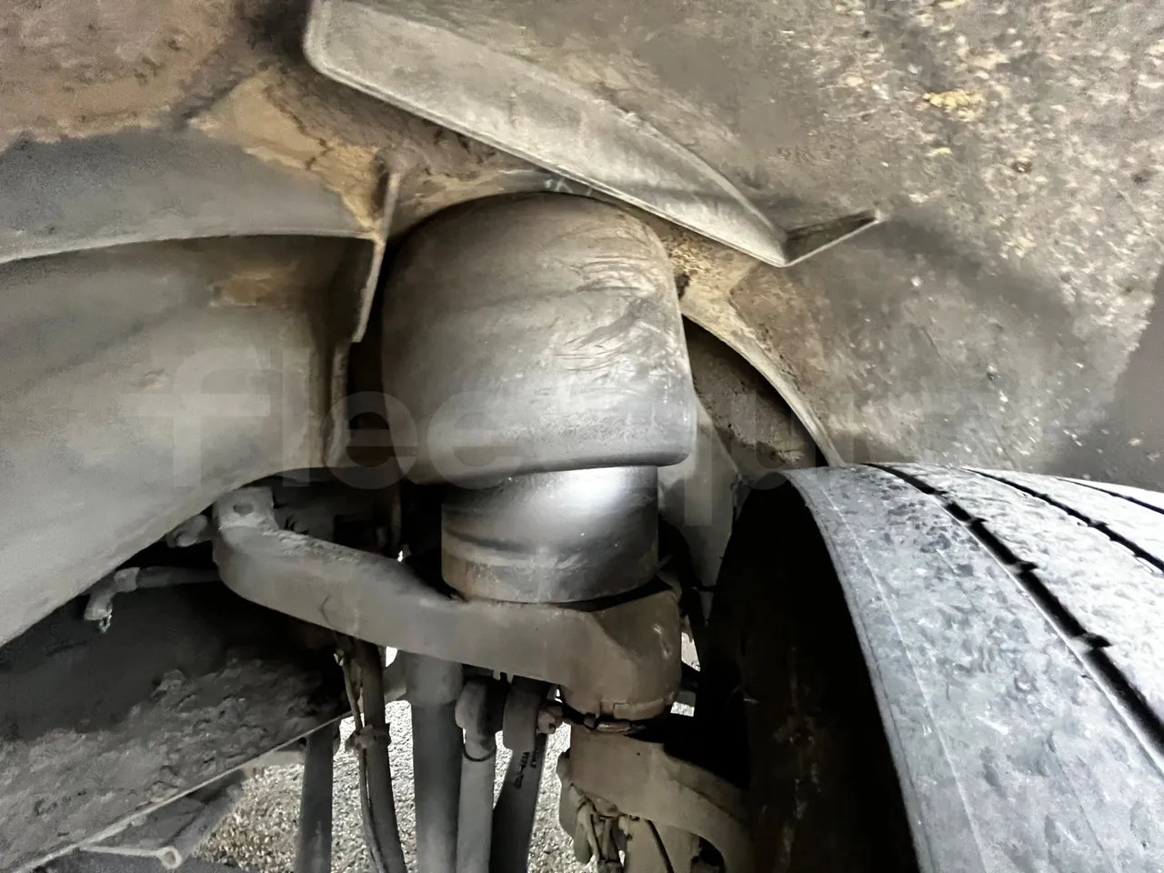 Volvo B12B B12B - EUR4 - 309kW -12.975m - front brake calipers right
