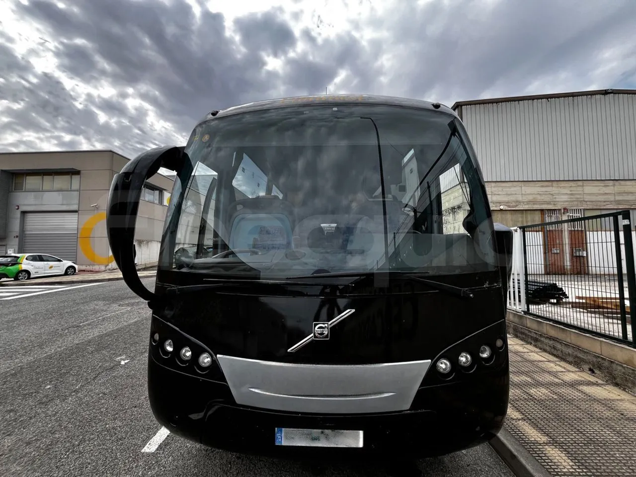 Volvo B12B B12B - EUR4 - 309kW -12.975m - front photo
