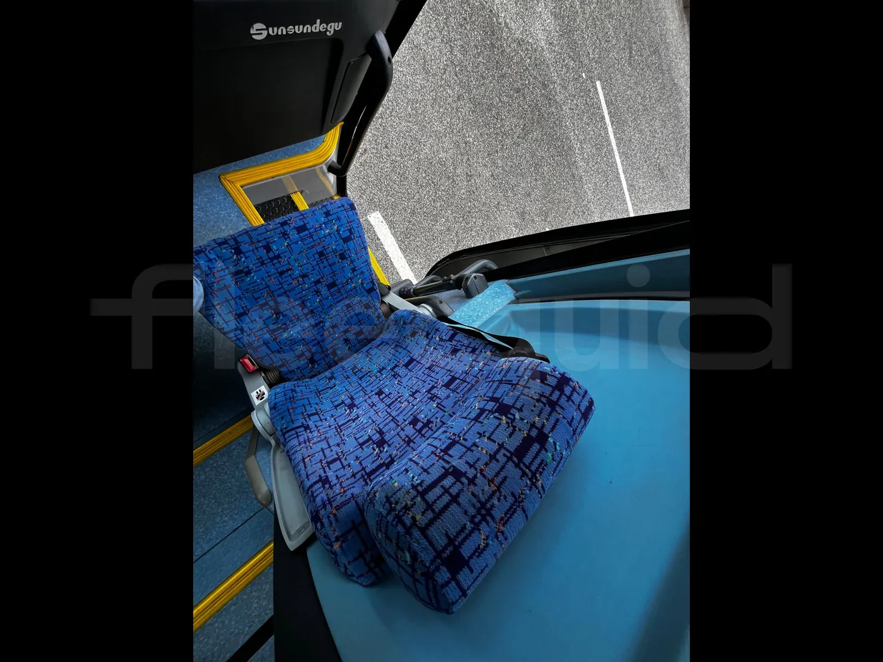 Volvo B12B B12B - EUR4 - 309kW -12.975m - hostess seat photo