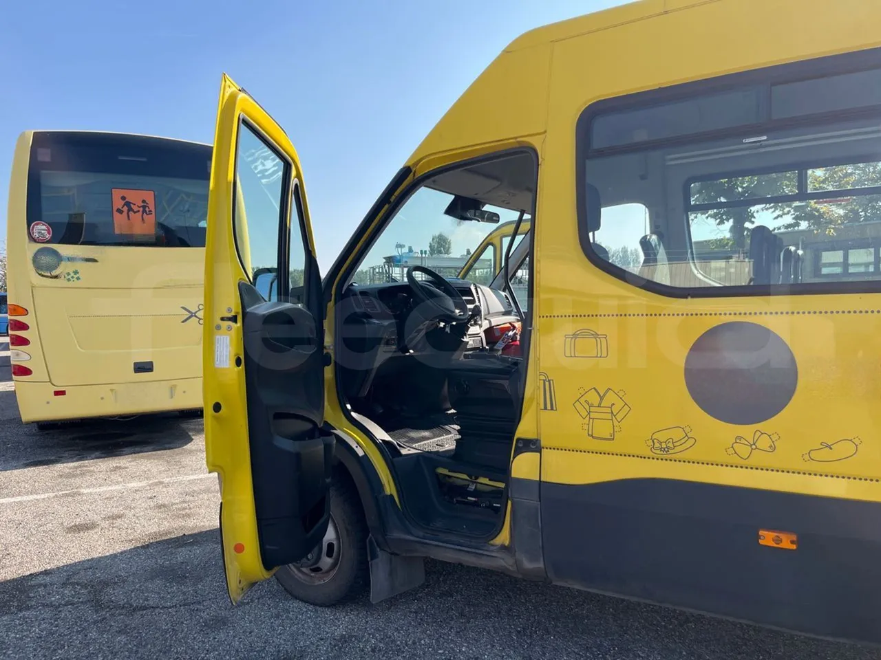 Iveco Daily A50/S34/VI - EUR6 - 110kW - 7.498m - front door 1 open