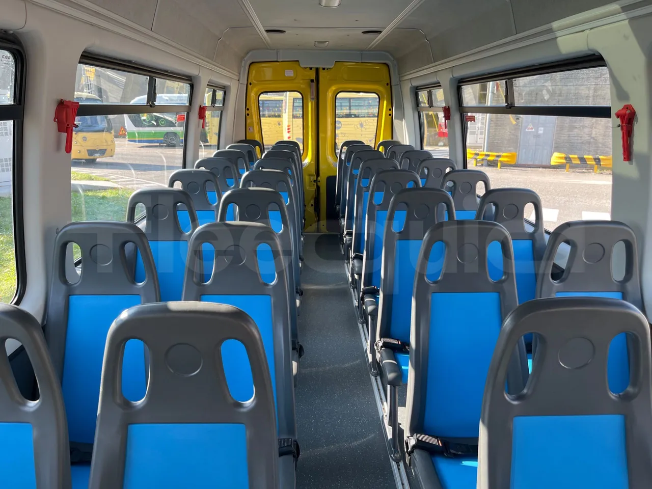 Iveco Daily A50/S34/VI - EUR6 - 110kW - 7.498m - interior reverse seats driver height