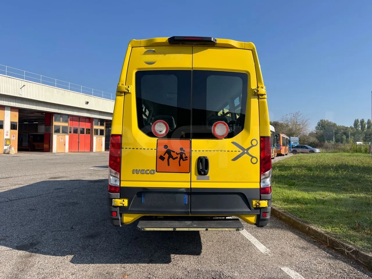 Iveco Daily A50/S34/VI - EUR6 - 110kW - 7.498m - rear hatch closed