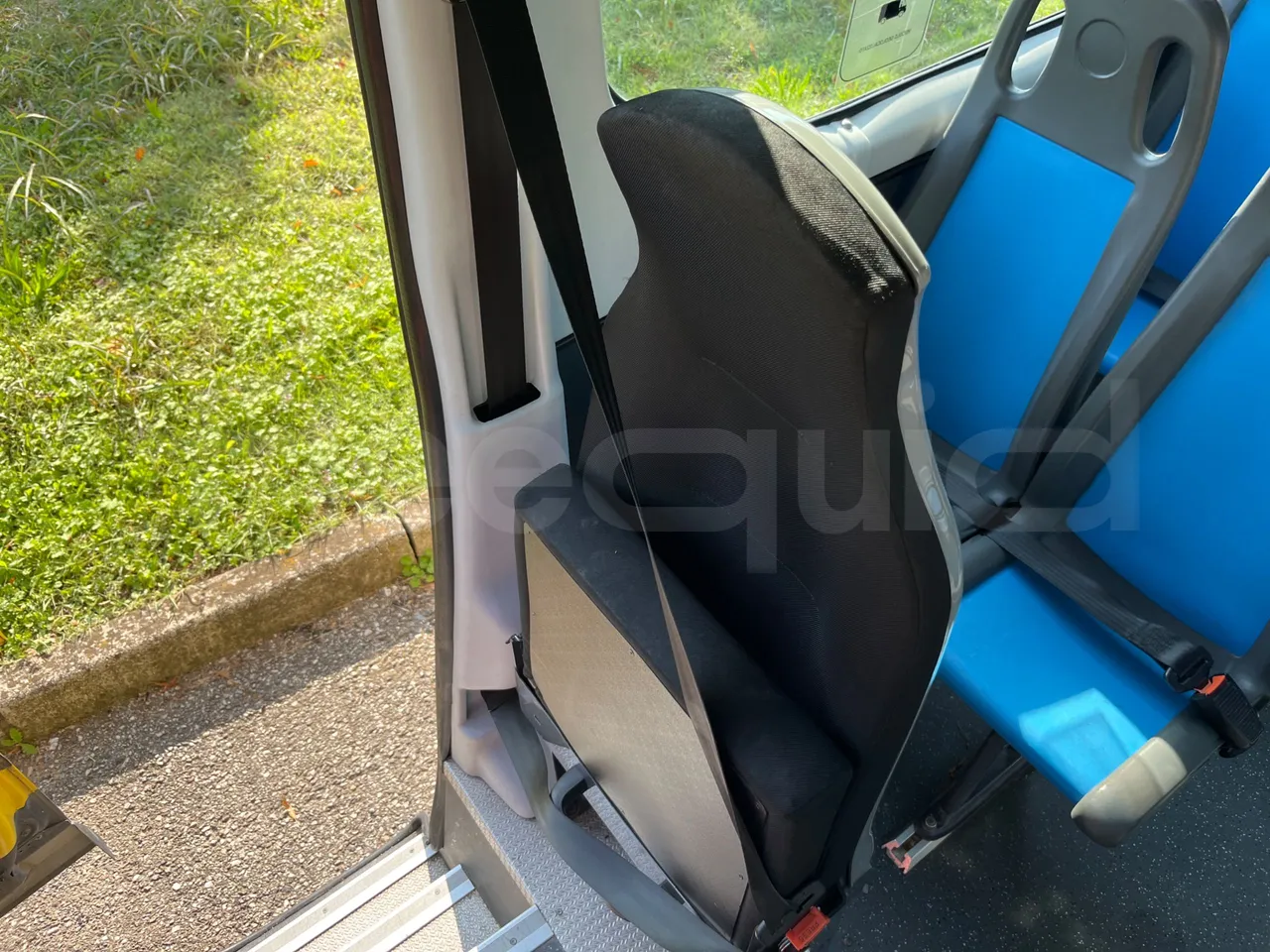 Iveco Daily A50/S34/VI - EUR6 - 110kW - 7.498m - hostess seat photo