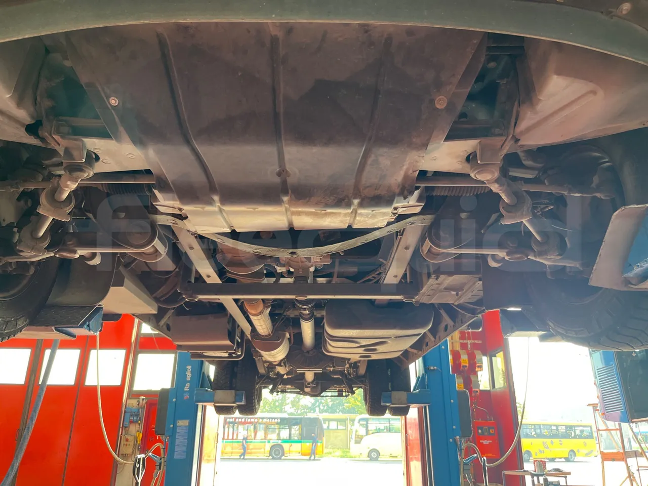 Iveco Daily A50/S34/VI - EUR6 - 110kW - 7.498m - front undercarriage from front