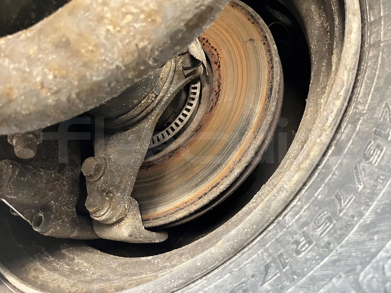 Mercedes-Benz Mago MB 814D/48 - Euro 3 - 100 kW - 8,400 mt - axle 2 discs left