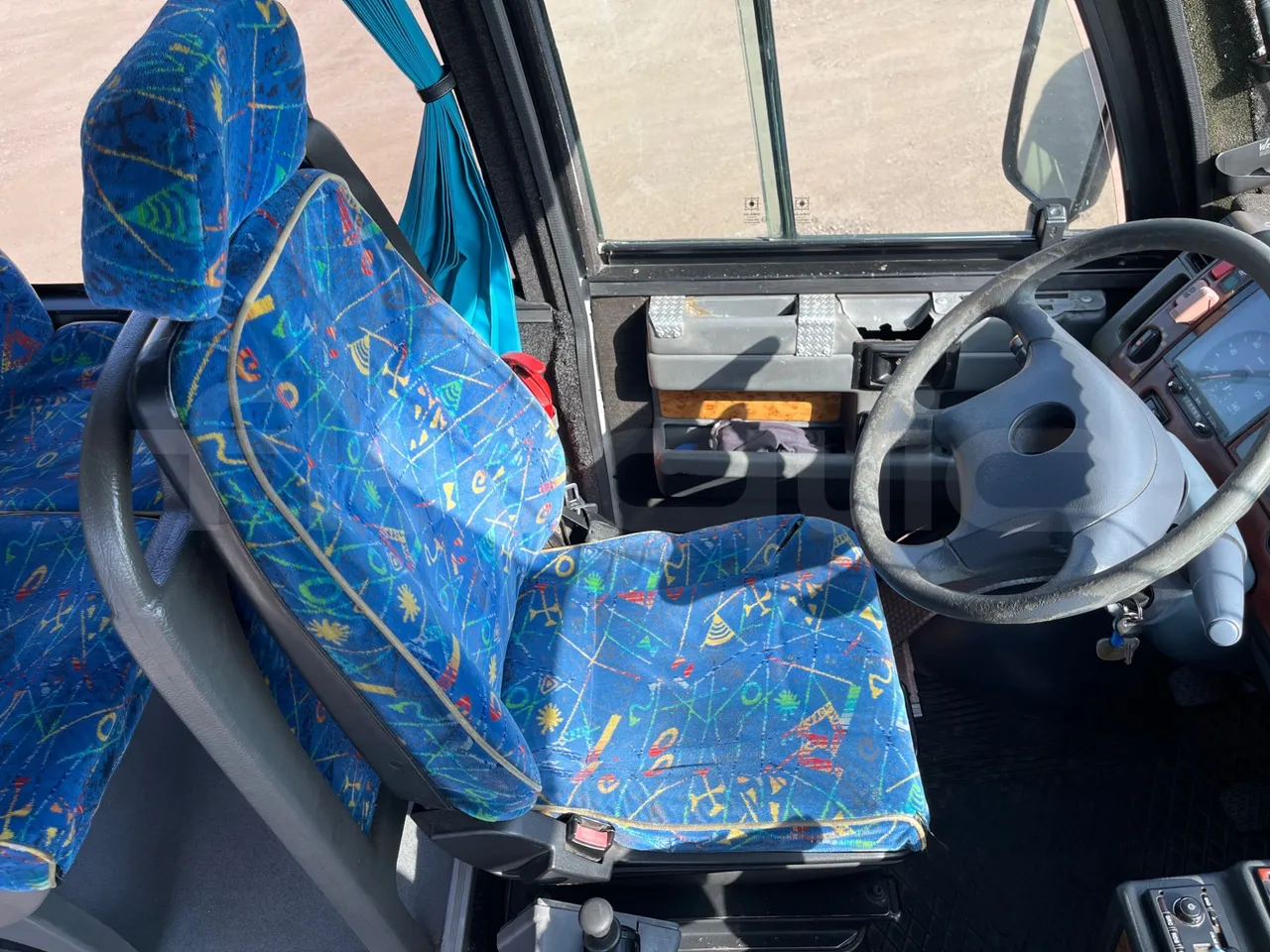 Mercedes-Benz Mago MB 814D/48 - Euro 3 - 100 kW - 8,400 mt - driver's seat photo