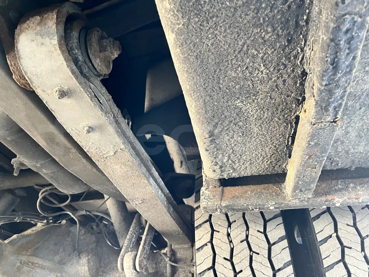 Mercedes-Benz Mago MB 814D/48 - Euro 3 - 100 kW - 8,400 mt - axel 3 leaf spring left