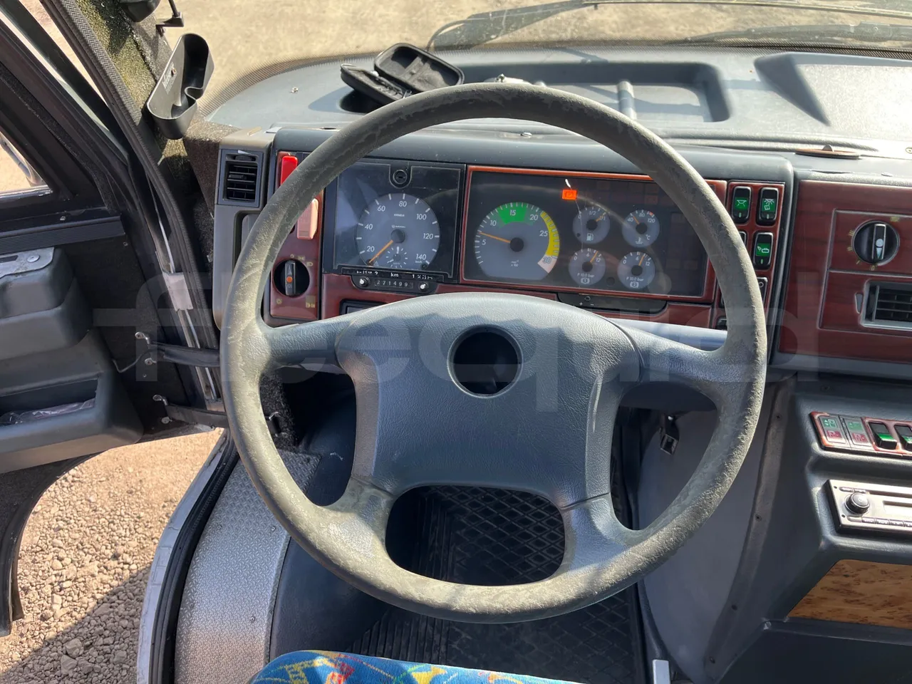 Mercedes-Benz Mago MB 814D/48 - Euro 3 - 100 kW - 8,400 mt - steering wheel photo