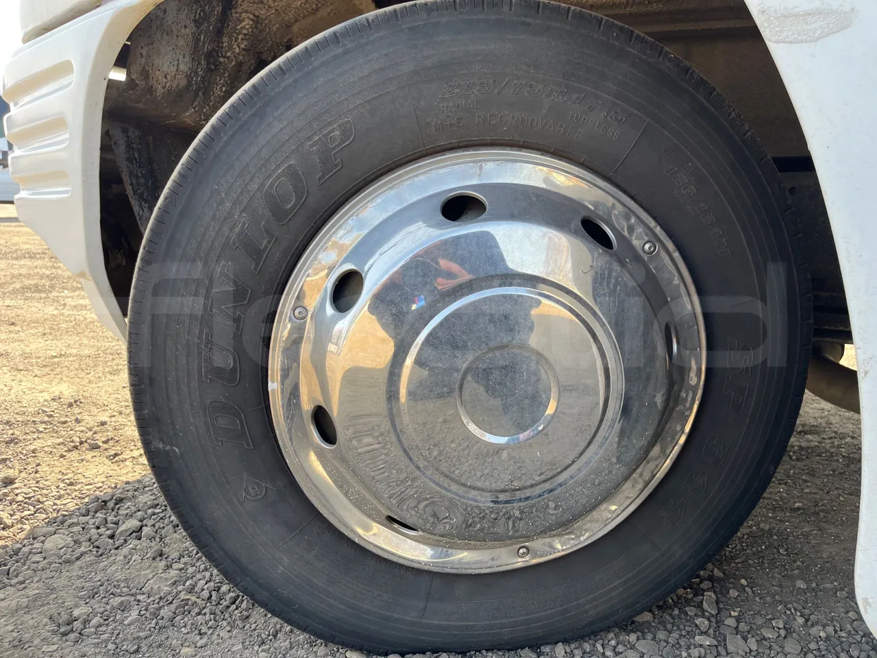 Mercedes-Benz Mago MB 814D/48 - Euro 3 - 100 kW - 8,400 mt - front left tire measurements