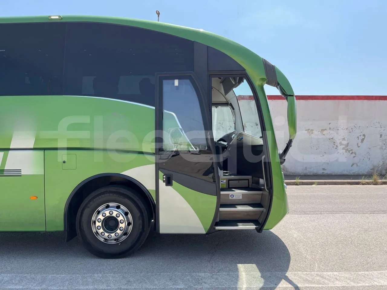 Volvo Sunsundegui Sunsundegui/Euro6-345Kw-14.995 Mt - front door 1 open