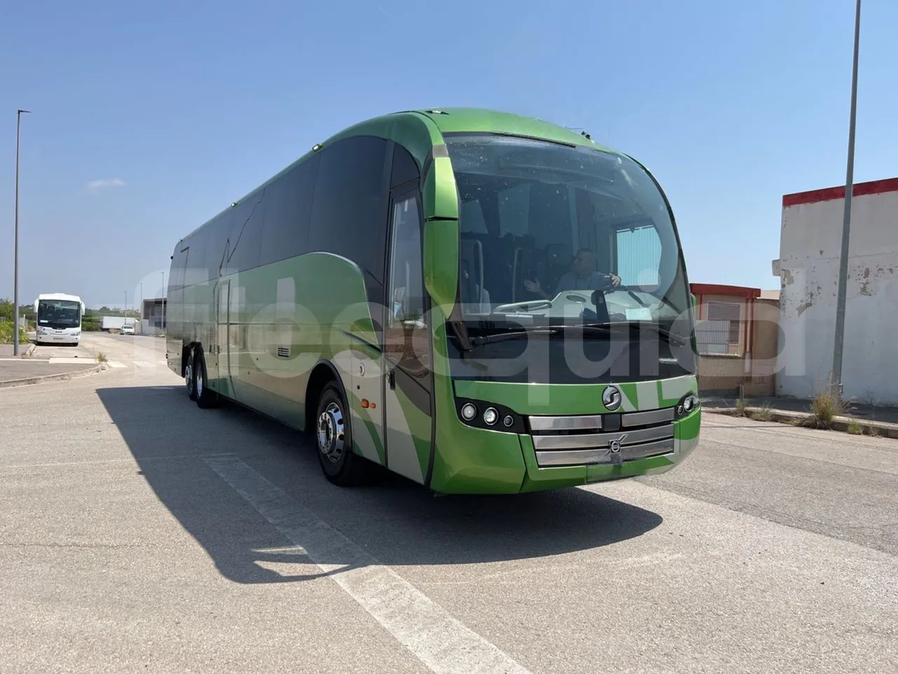 Volvo Sunsundegui Sunsundegui/Euro6-345Kw-14.995 Mt - 3/4 front right doors