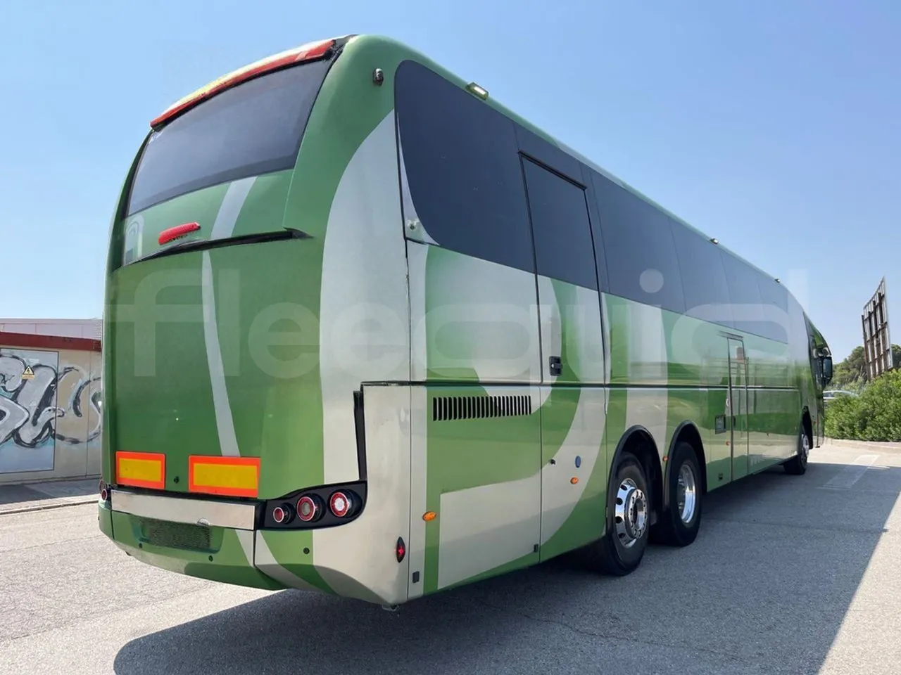 Volvo Sunsundegui Sunsundegui/Euro6-345Kw-14.995 Mt - 3/4 right rear doors closed
