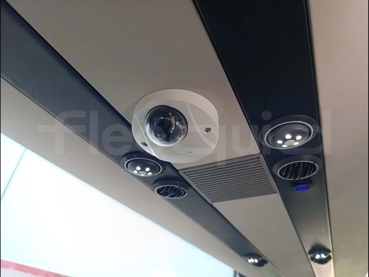 Volvo Sunsundegui Sunsundegui/Euro6-345Kw-14.995 Mt - camera accessories photo