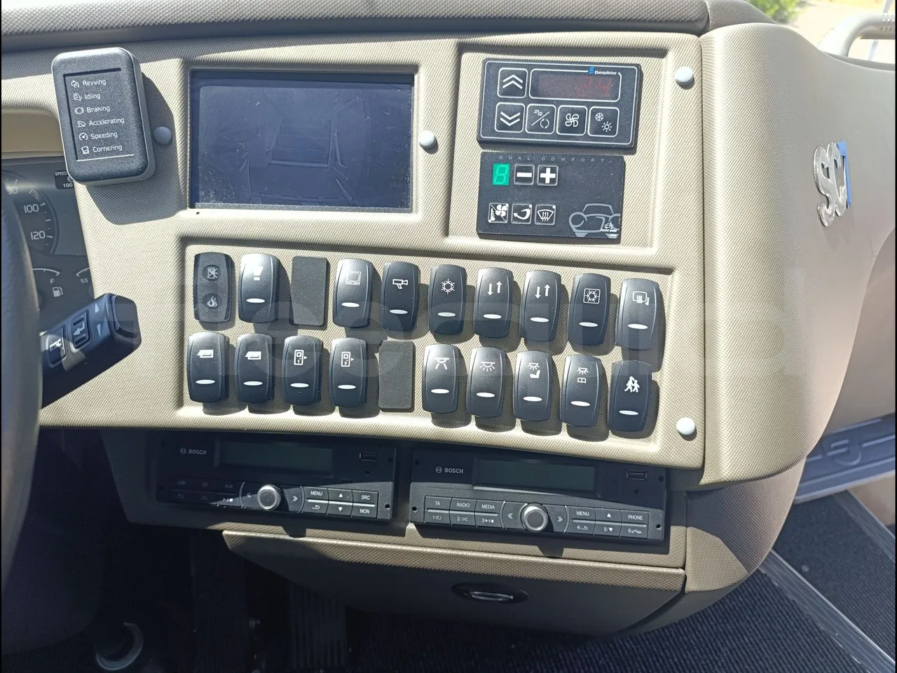 Volvo Sunsundegui Sunsundegui/Euro6-345Kw-14.995 Mt - radio accessories photo