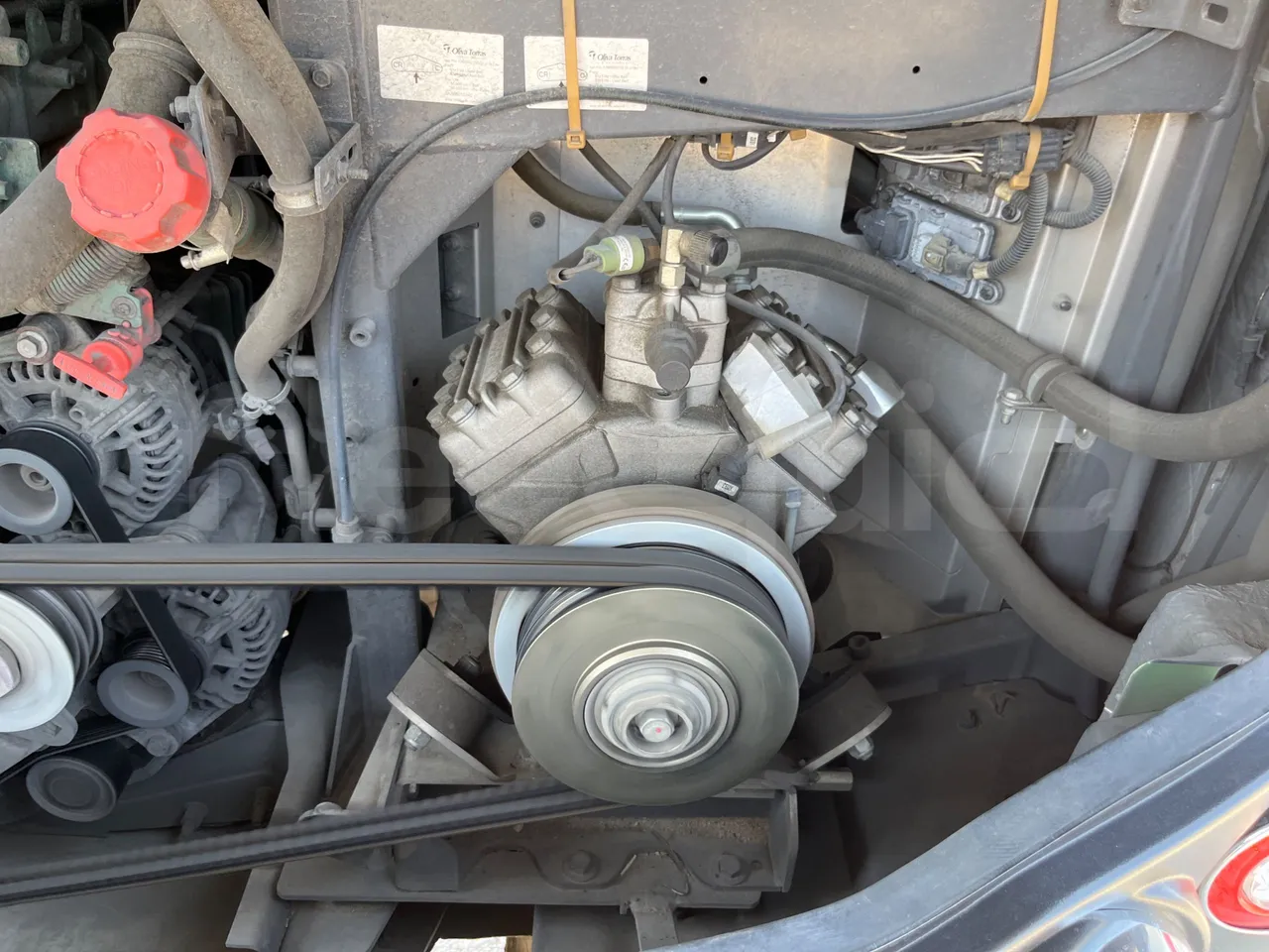 Volvo Sunsundegui Sunsundegui/Euro6-345Kw-14.995 Mt - air conditioning compressor