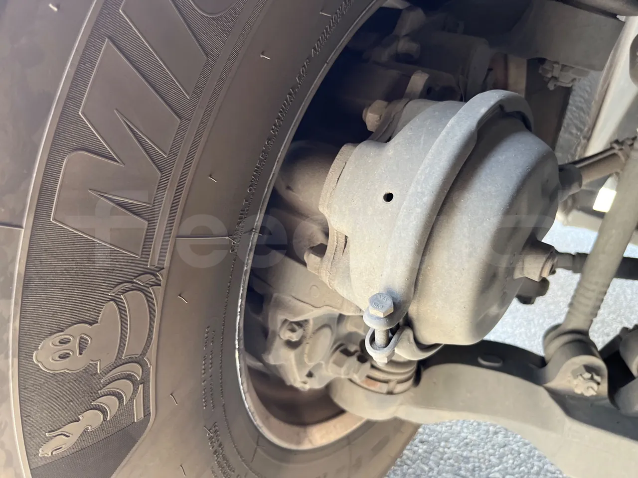 Volvo Sunsundegui Sunsundegui/Euro6-345Kw-14.995 Mt - front brake calipers left