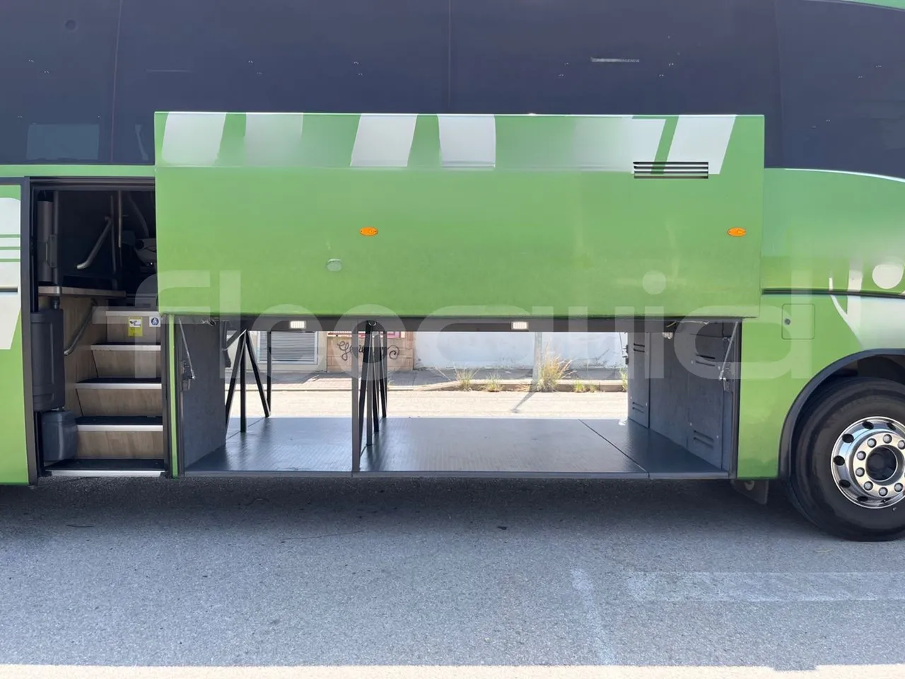 Volvo Sunsundegui Sunsundegui/Euro6-345Kw-14.995 Mt - luggage rack photo