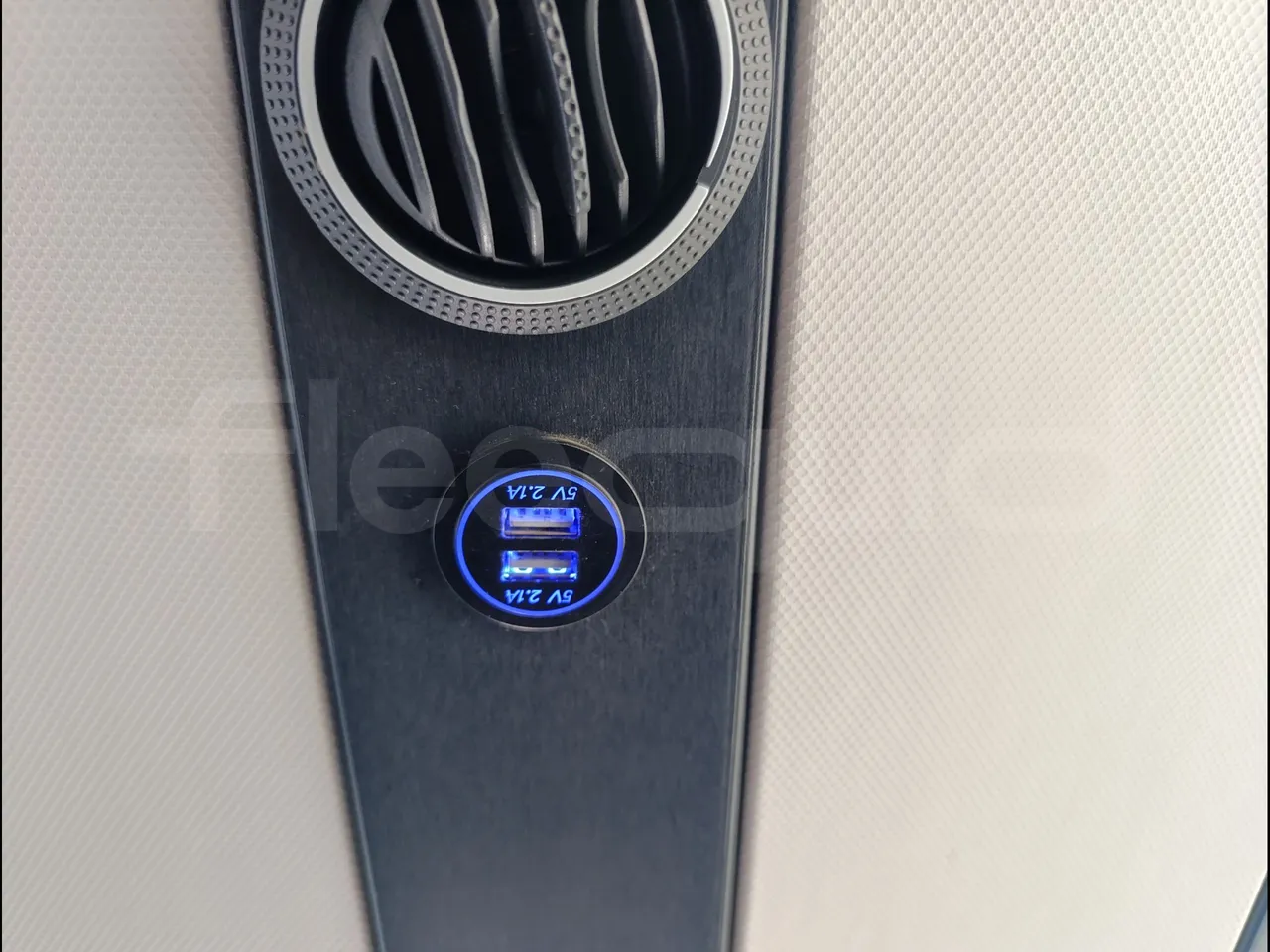 Volvo Sunsundegui Sunsundegui/Euro6-345Kw-14.995 Mt - power outlets detail