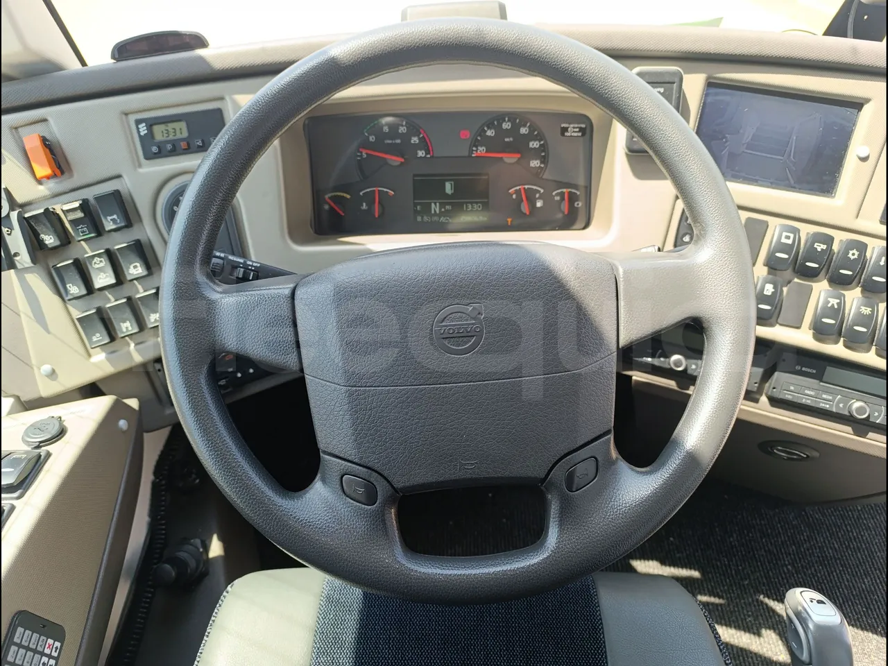 Volvo Sunsundegui Sunsundegui/Euro6-345Kw-14.995 Mt - steering wheel photo