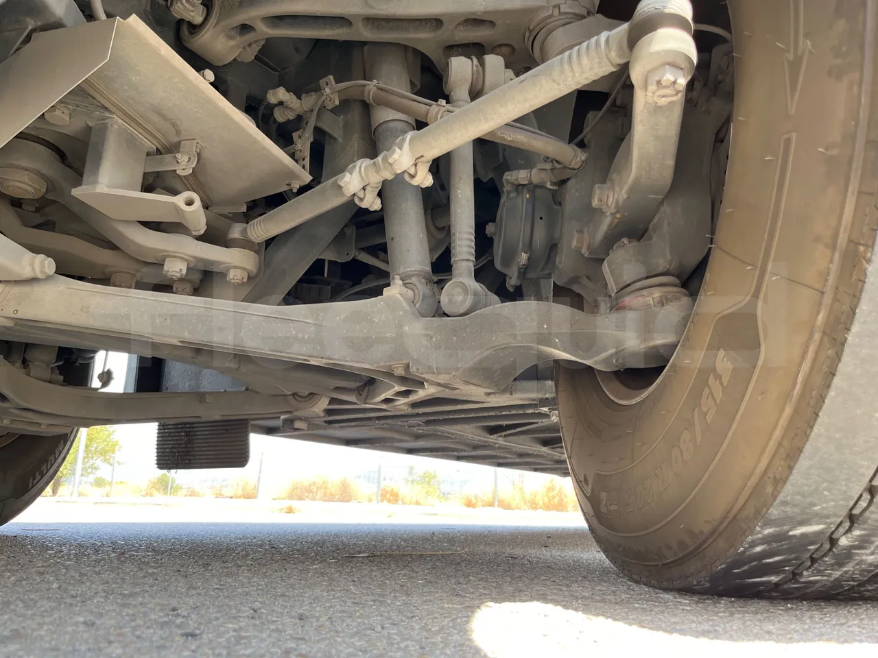 Volvo Sunsundegui Sunsundegui/Euro6-345Kw-14.995 Mt - front axle left side