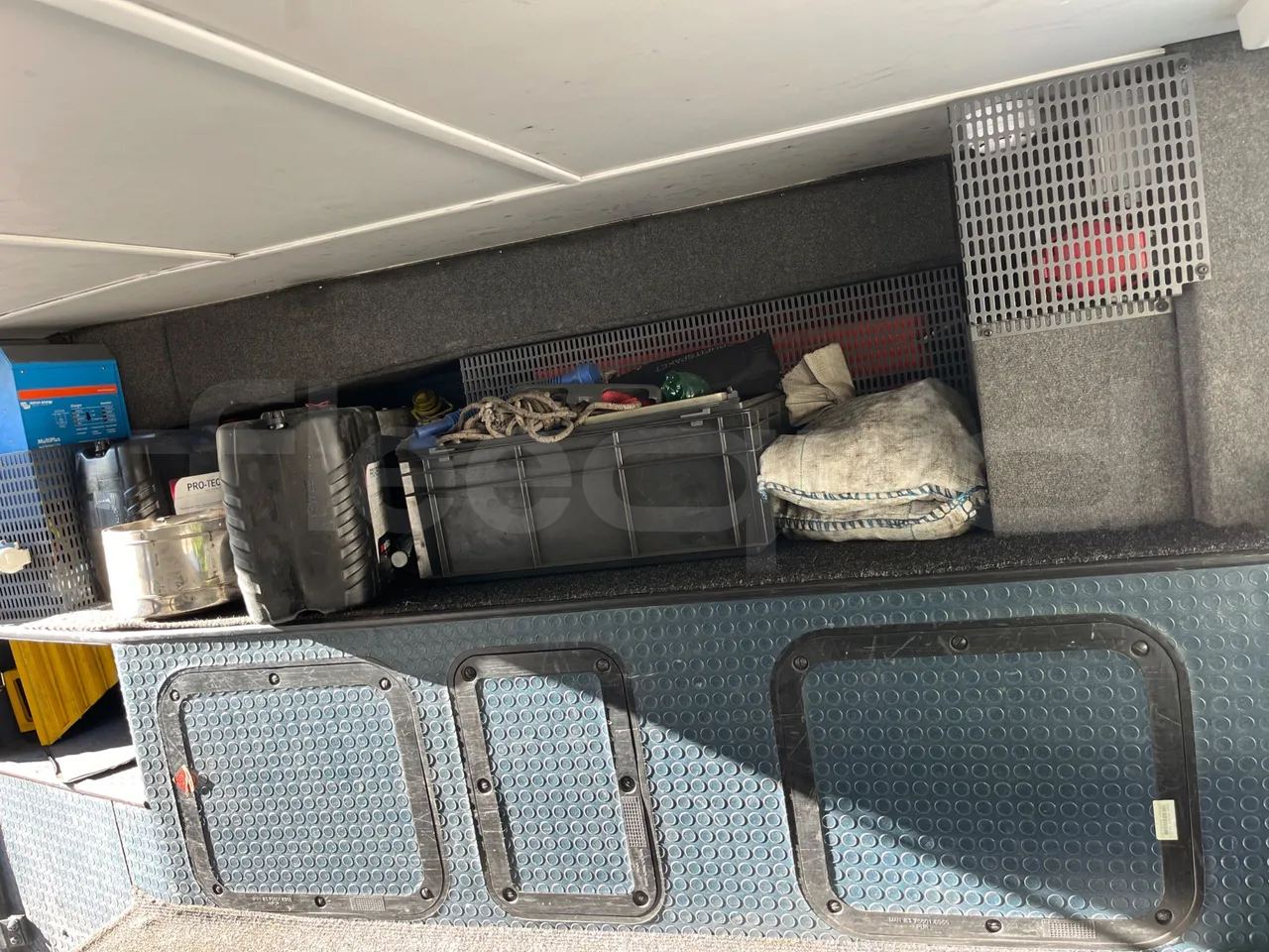 Neoplan Skyliner V6ACE -EUR6 -375kW -14m - jack and driver keys