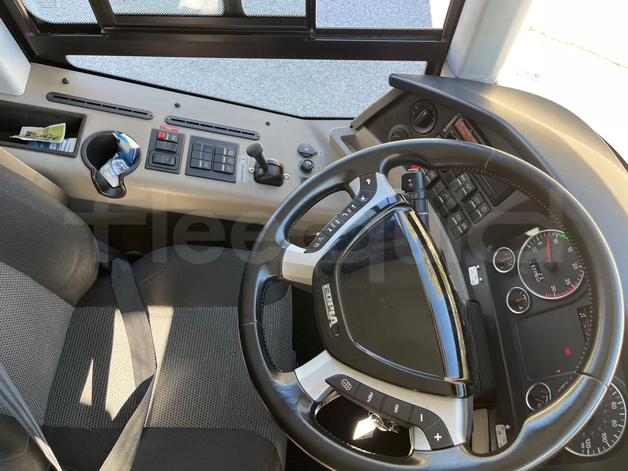 Neoplan Skyliner V6ACE -EUR6 -375kW -14m - onboard devices 3