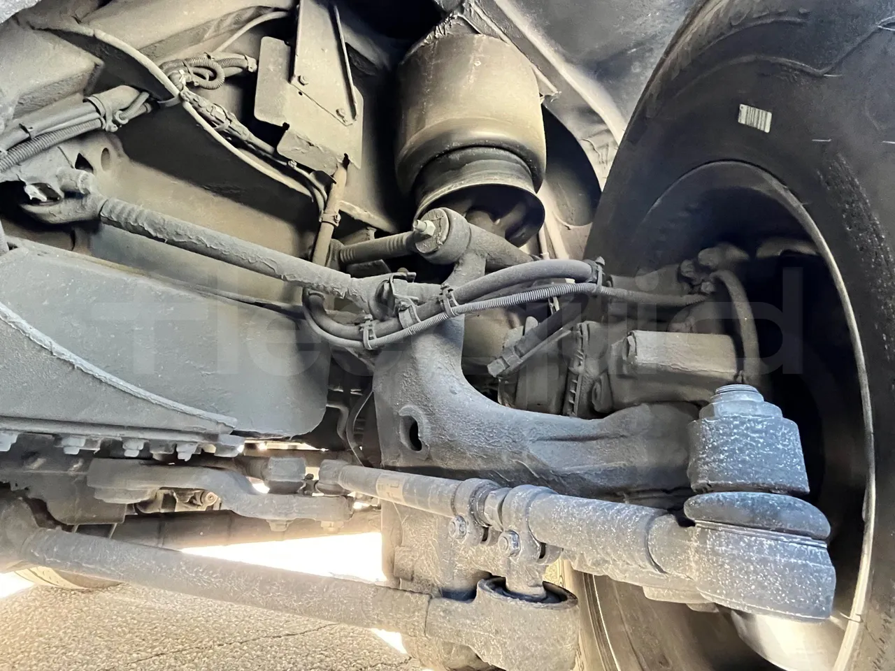 Neoplan Skyliner V6ACE -EUR6 -375kW -14m - front air springs right