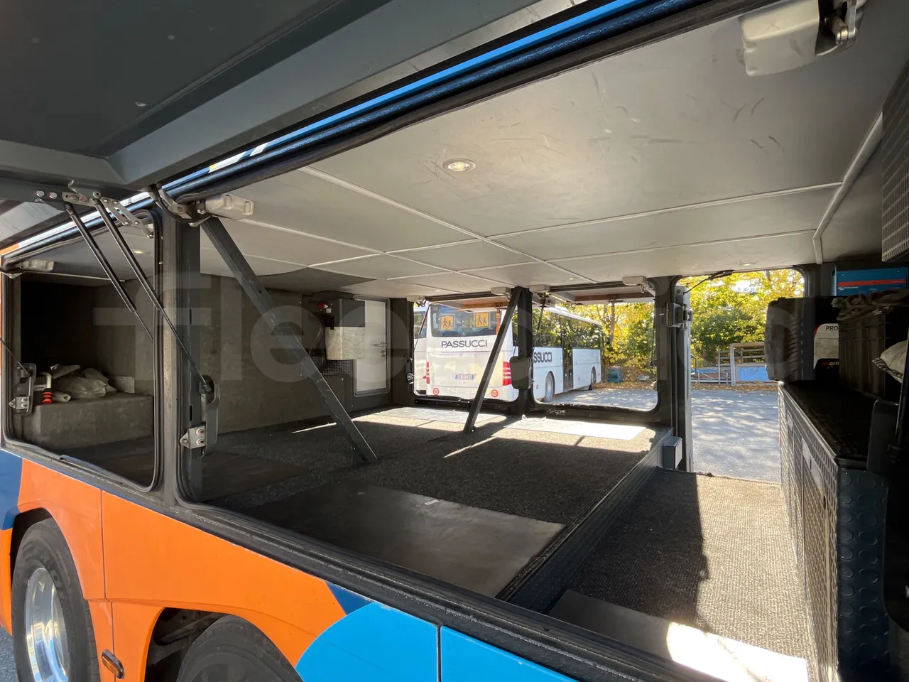 Neoplan Skyliner V6ACE -EUR6 -375kW -14m - internal frame rust check