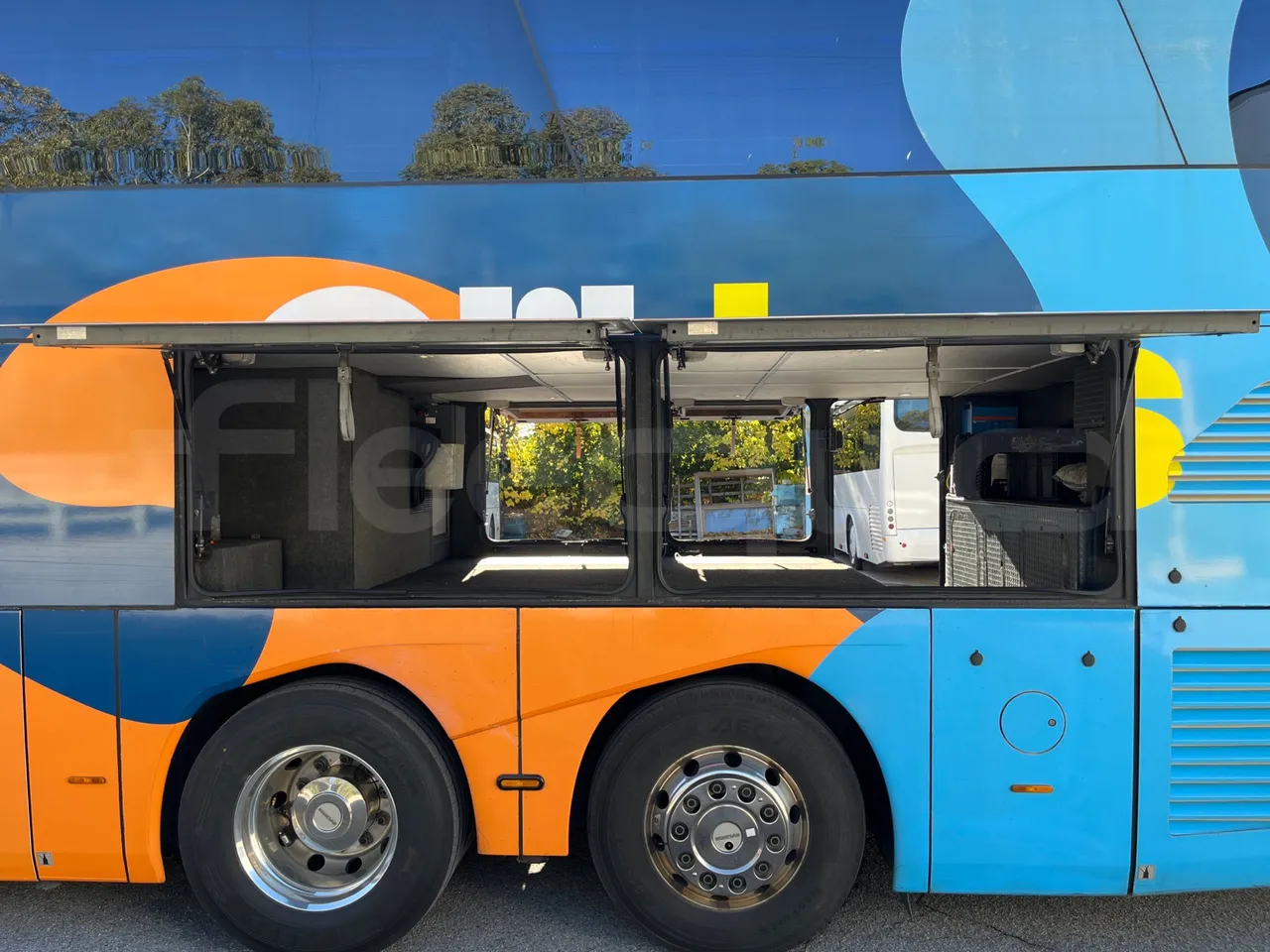 Neoplan Skyliner V6ACE -EUR6 -375kW -14m - luggage rack photo