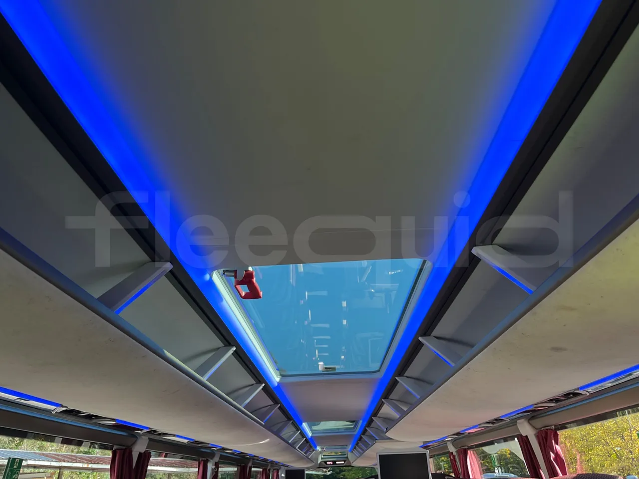 Neoplan Skyliner V6ACE -EUR6 -375kW -14m - overhead compartments photo
