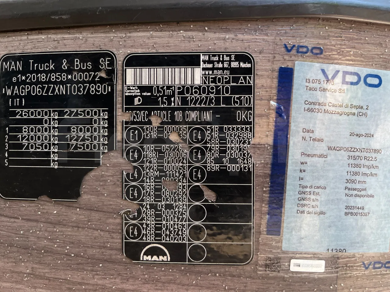 Neoplan Skyliner V6ACE -EUR6 -375kW -14m - vehicle plate photo