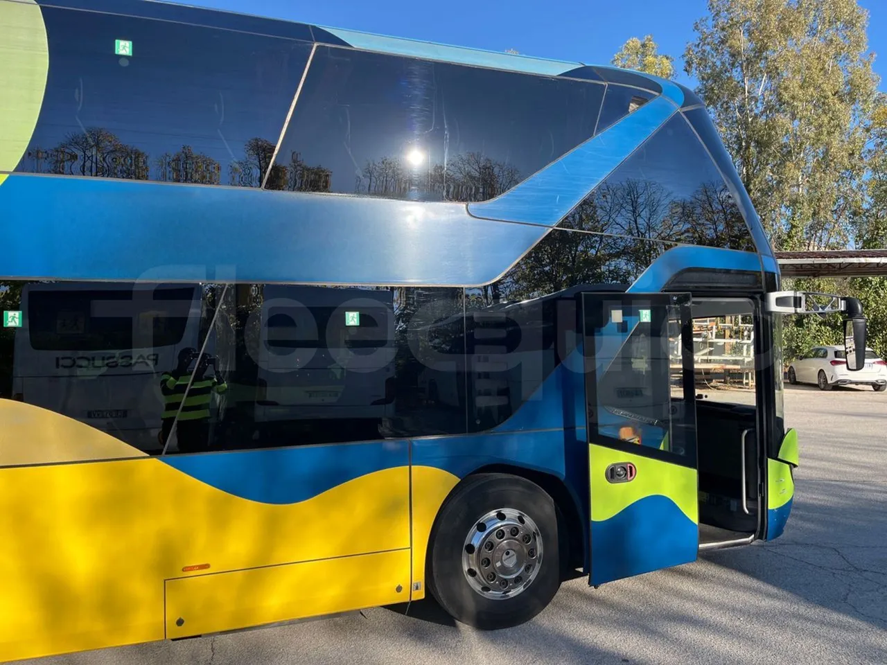 Neoplan Skyliner V6ACE -EUR6 -375kW -14m - platform open photo