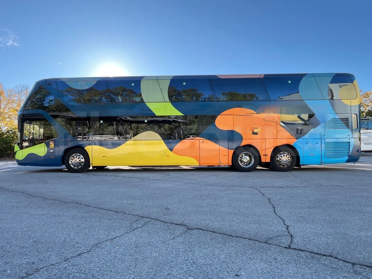 Neoplan Skyliner V6ACE -EUR6 -375kW -14m - left side photo