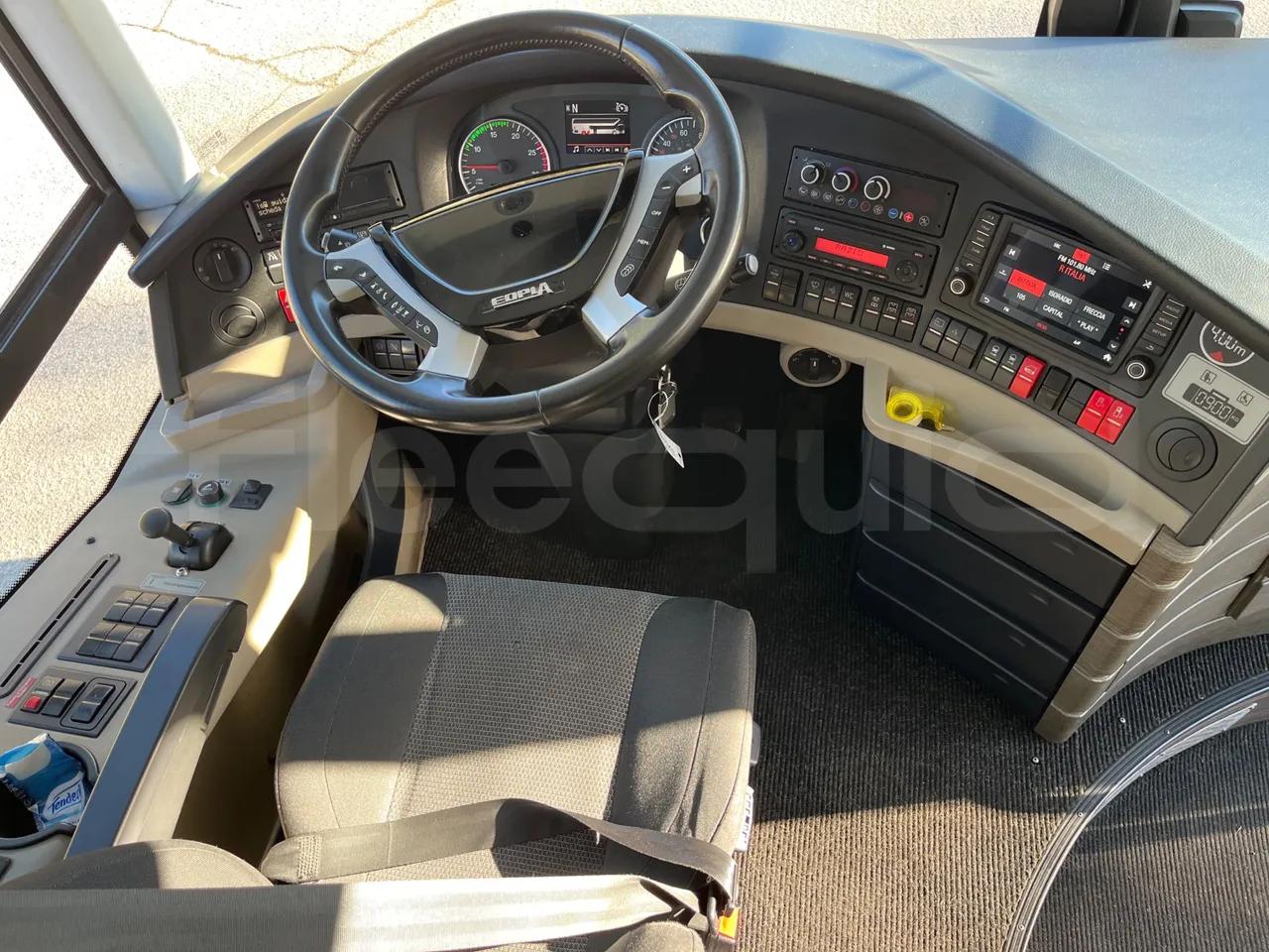 Neoplan Skyliner V6ACE -EUR6 -375kW -14m - steering wheel photo