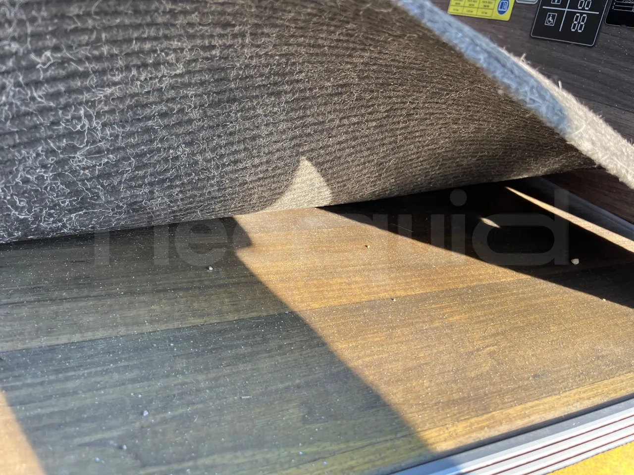 Neoplan Skyliner V6ACE -EUR6 -375kW -14m - under carpet photo