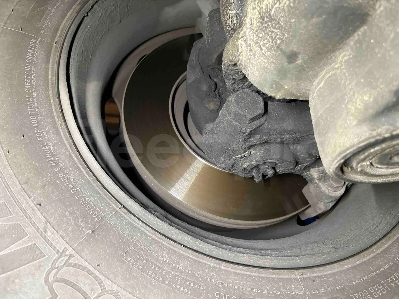 Mercedes-Benz Integro - First Axle Discs Left Side