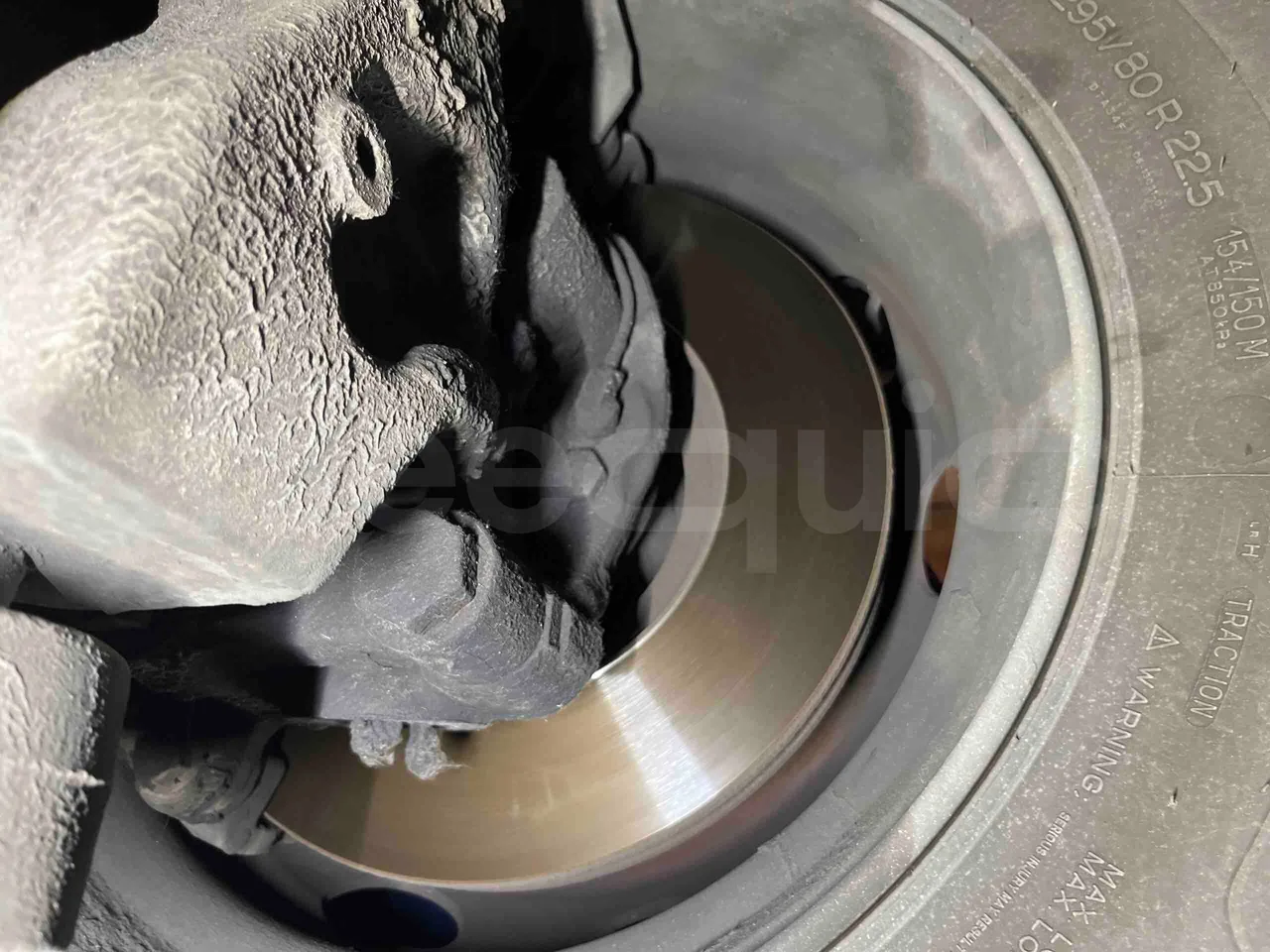 Mercedes-Benz Integro - First Axle Discs Right Side