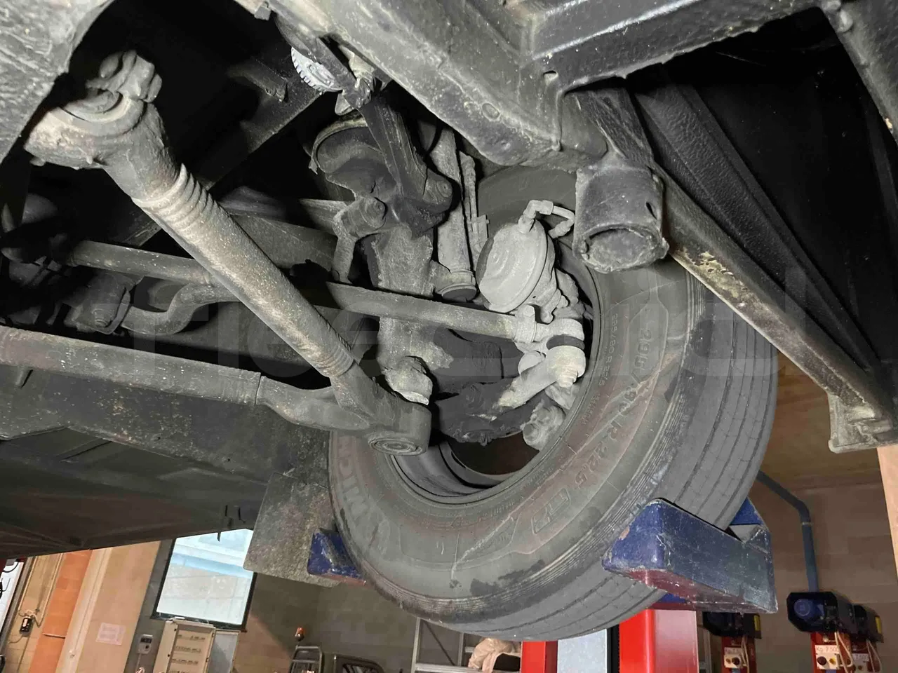 Mercedes-Benz Integro - First Axle Left Side