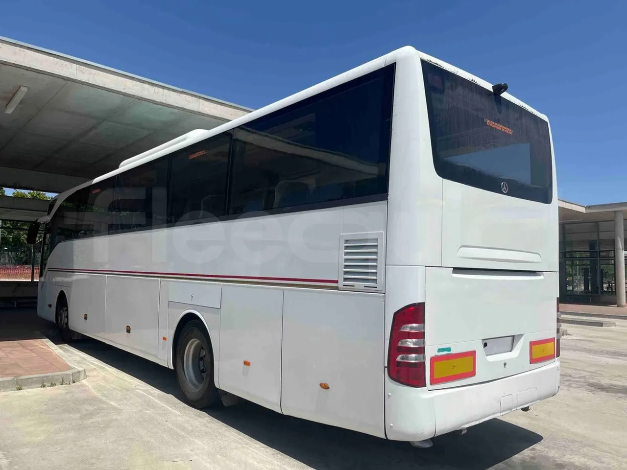 Mercedes-Benz Tourismo - 3/4 left rear side
