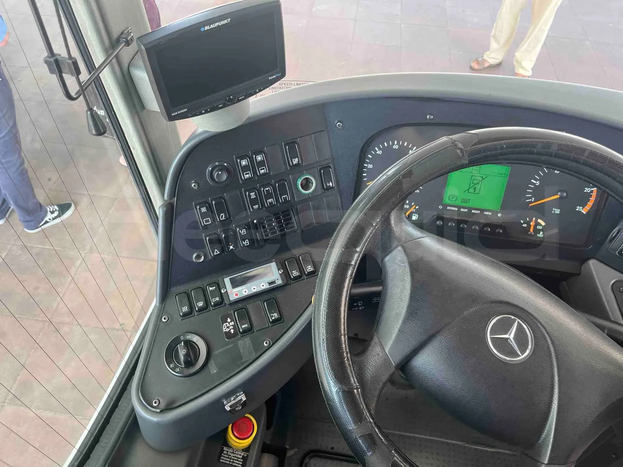 Mercedes-Benz Tourismo - onboard devices 1