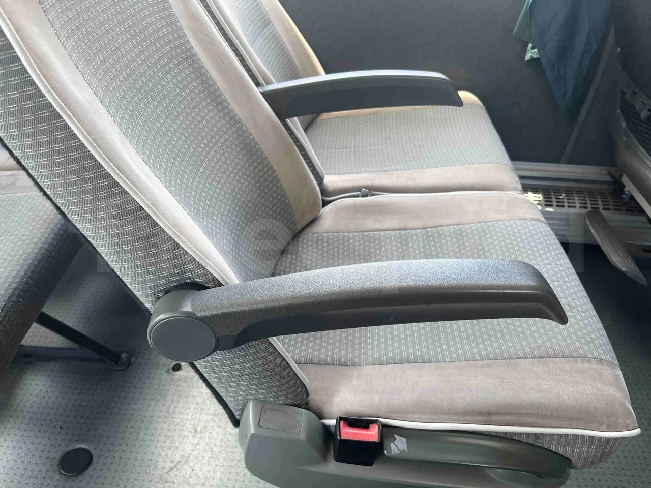 Mercedes-Benz Tourismo - armrest detail photo